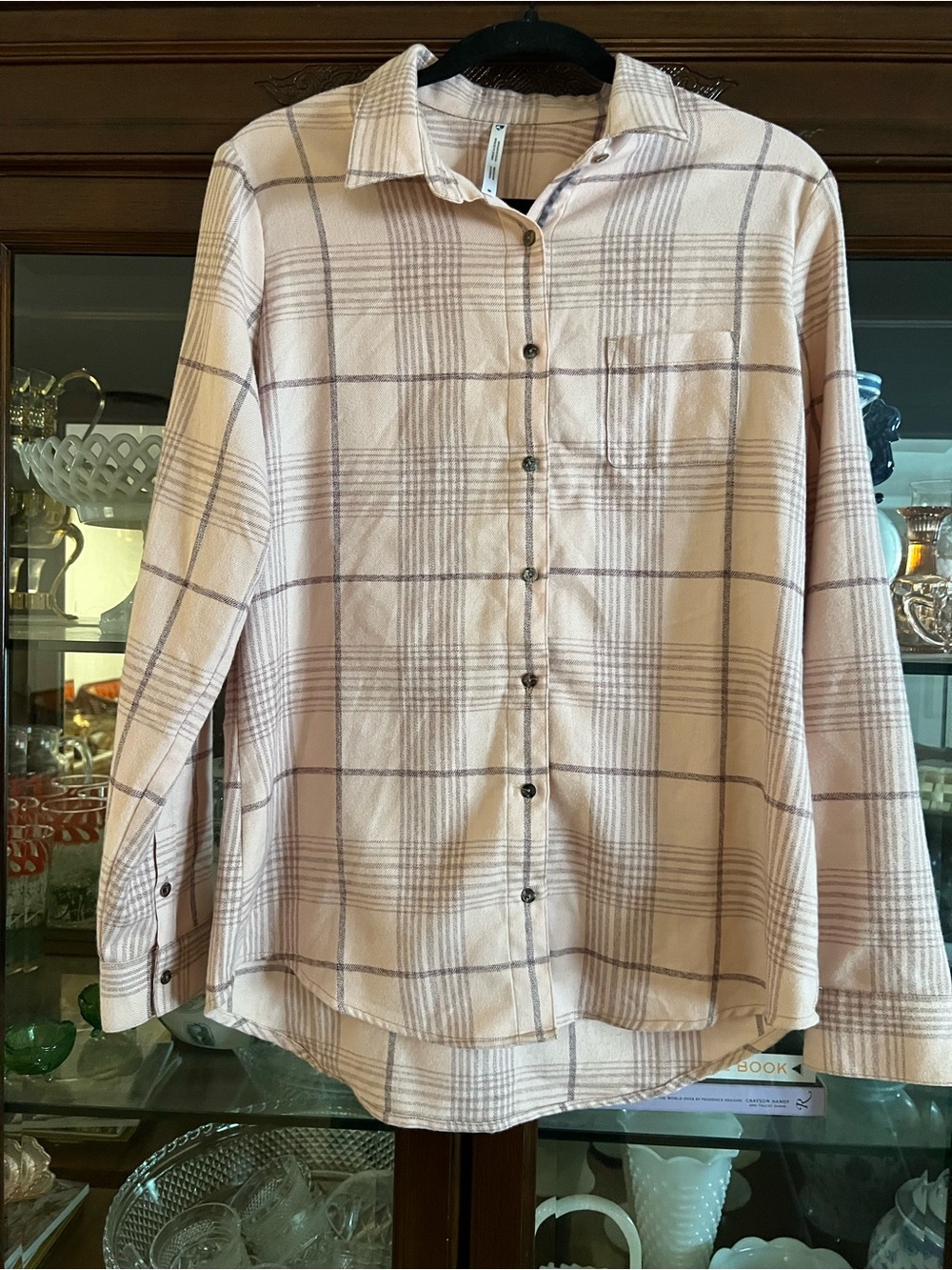 Women’s Kuhl Flannel button down size M pink and burgundy